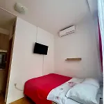 Studio Apartment Sisters3